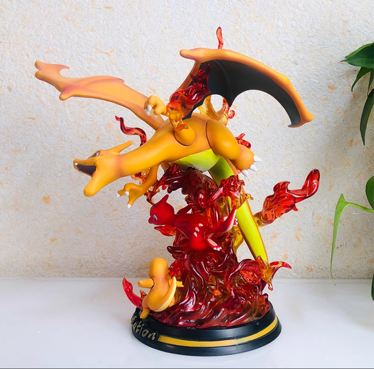 (Pre Order ) Charizard Evolution Set with Glowing Effect